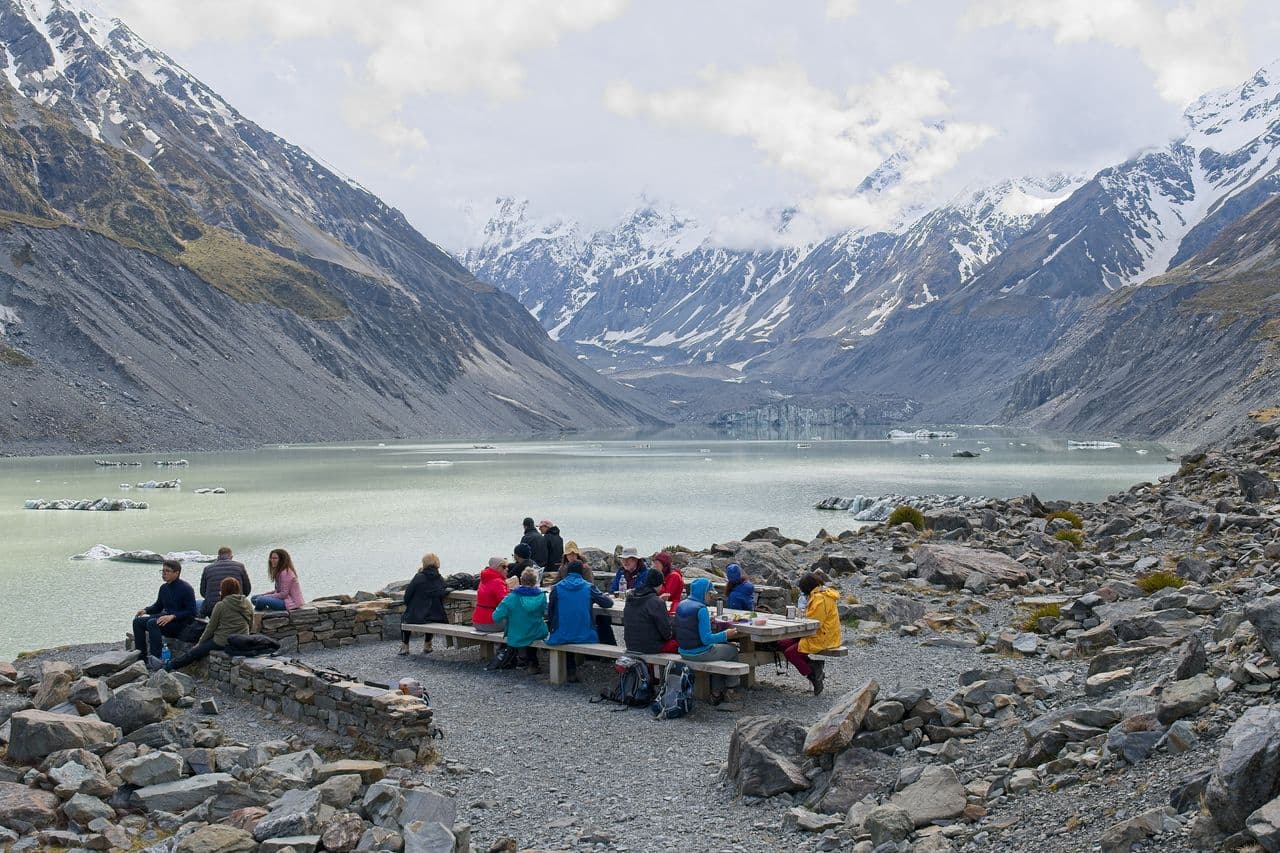 Group Tour or Private Tour to New Zealand: Which One Should You Choose?
