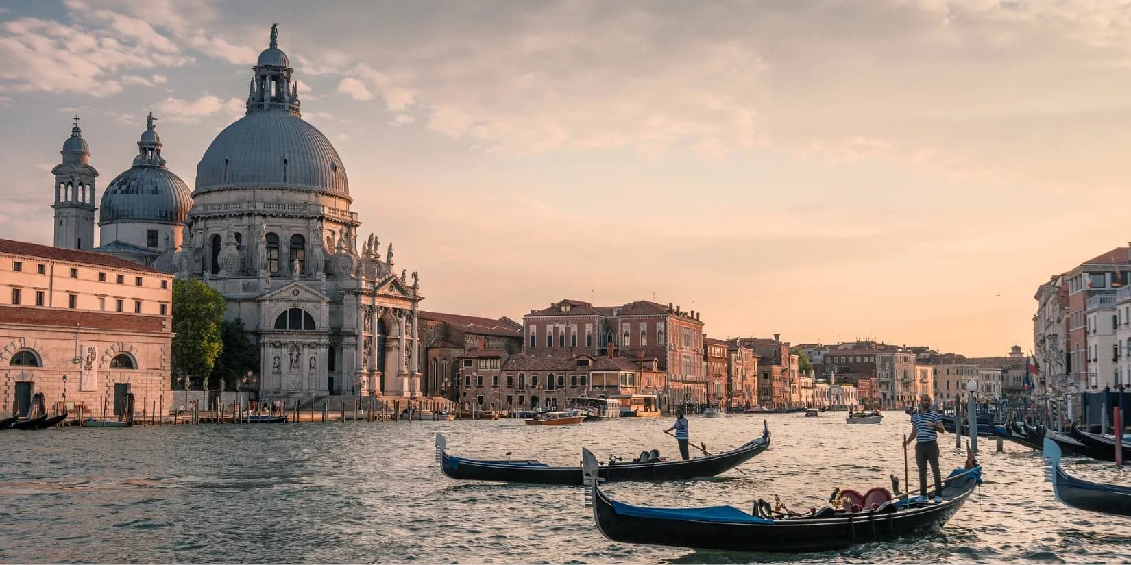 15 Questions I Get Asked The Most About Taking a Gondola Ride in Venice