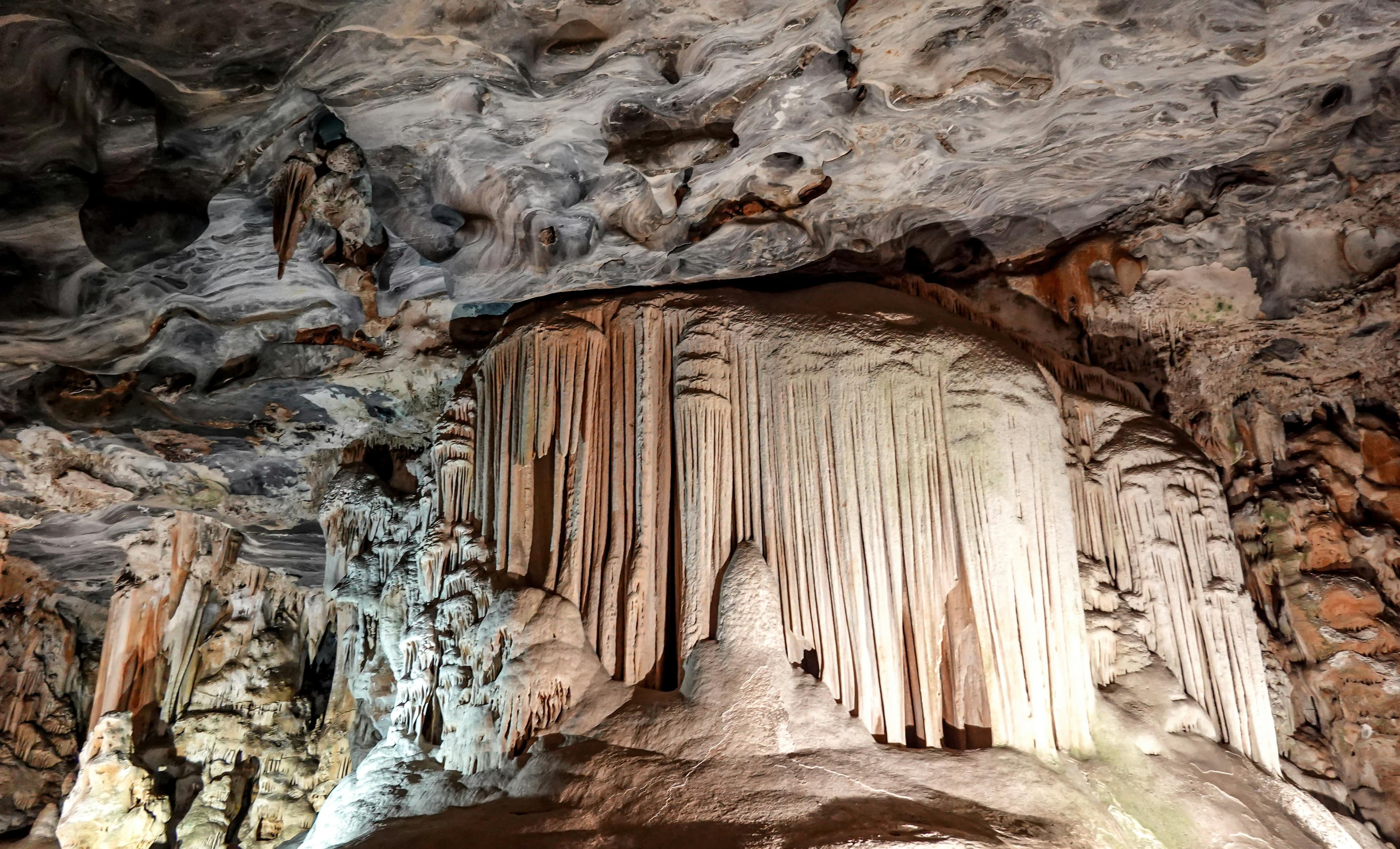 Caves, Ostriches and the Heart of the Karoo