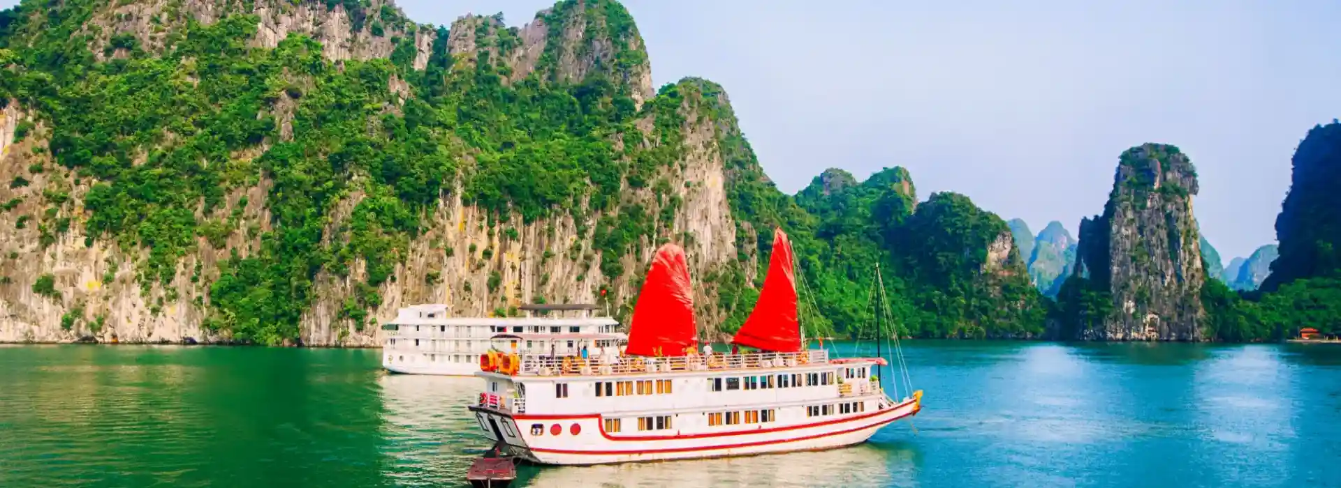 Explore Vietnam Together with Halong Bay Cruise